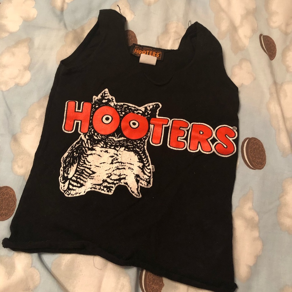 Hooters xs tank